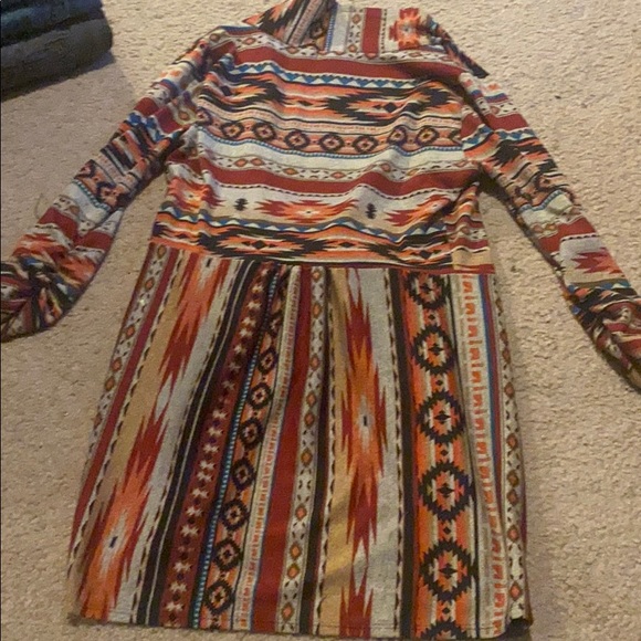 Women’s shall Aztec pattern - Picture 3 of 3